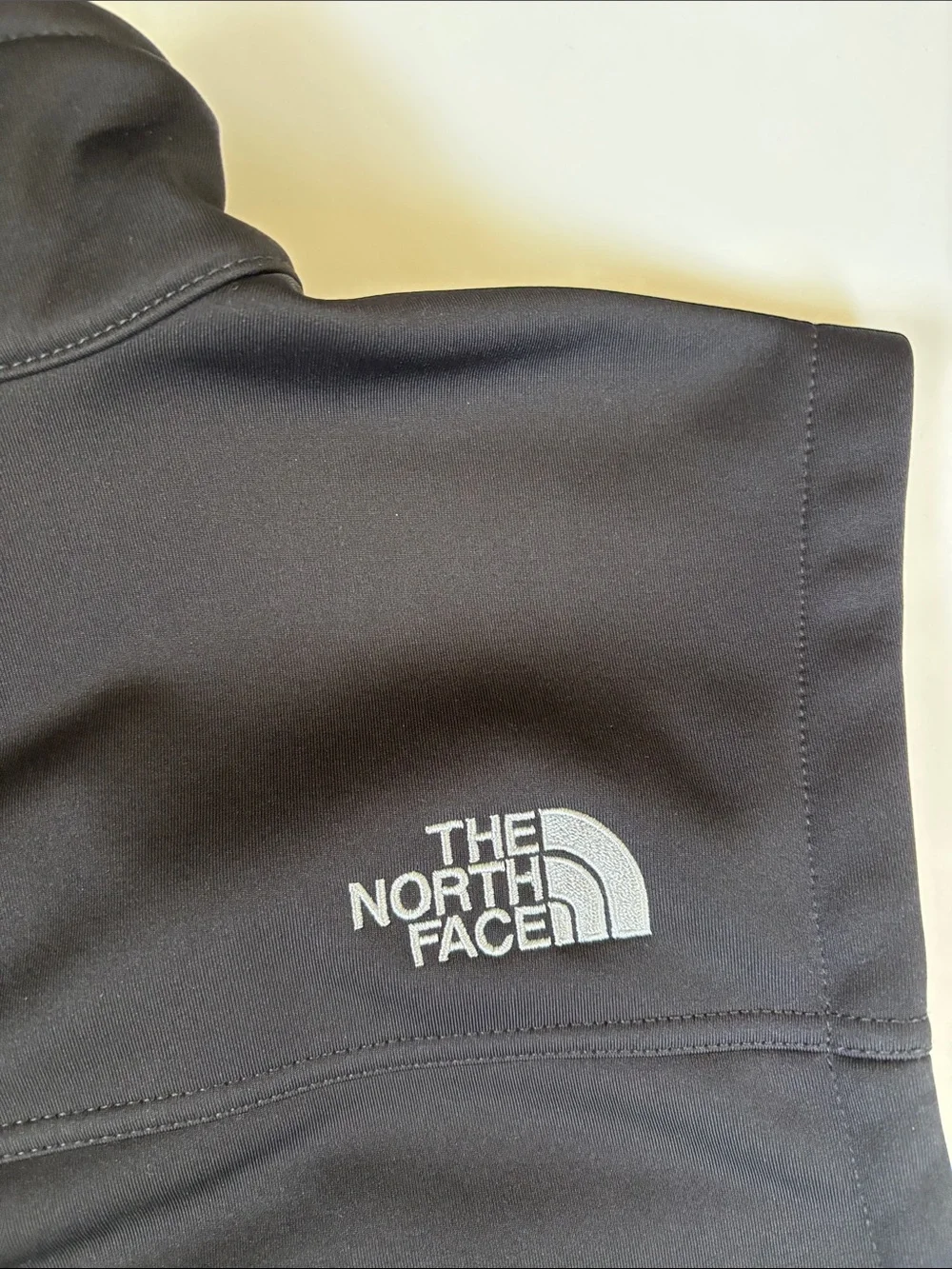 North Face Windwall Soft Shell Black Vest Outdoor Full Zip Men’s Size Large NEW
